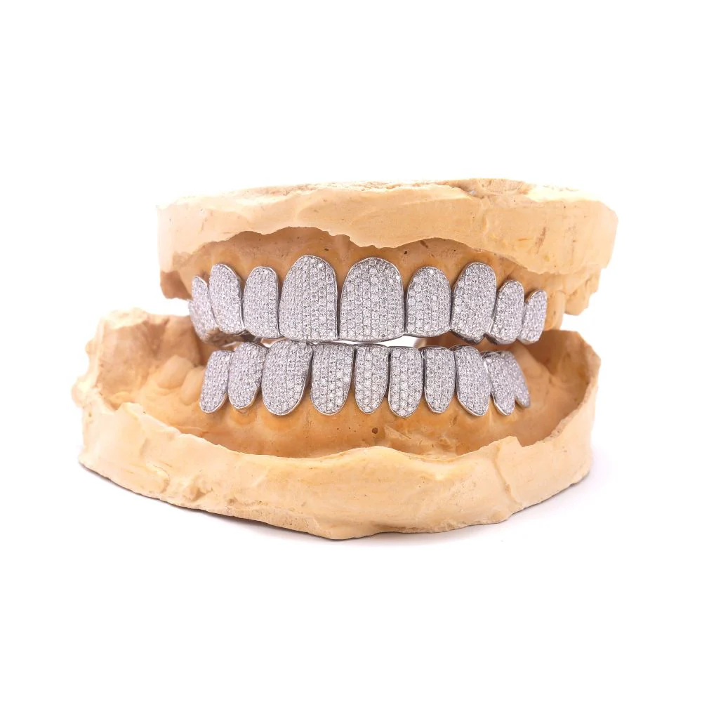 10 on 10 VVS Moissanite Prong Diamond Grillz - Image 7