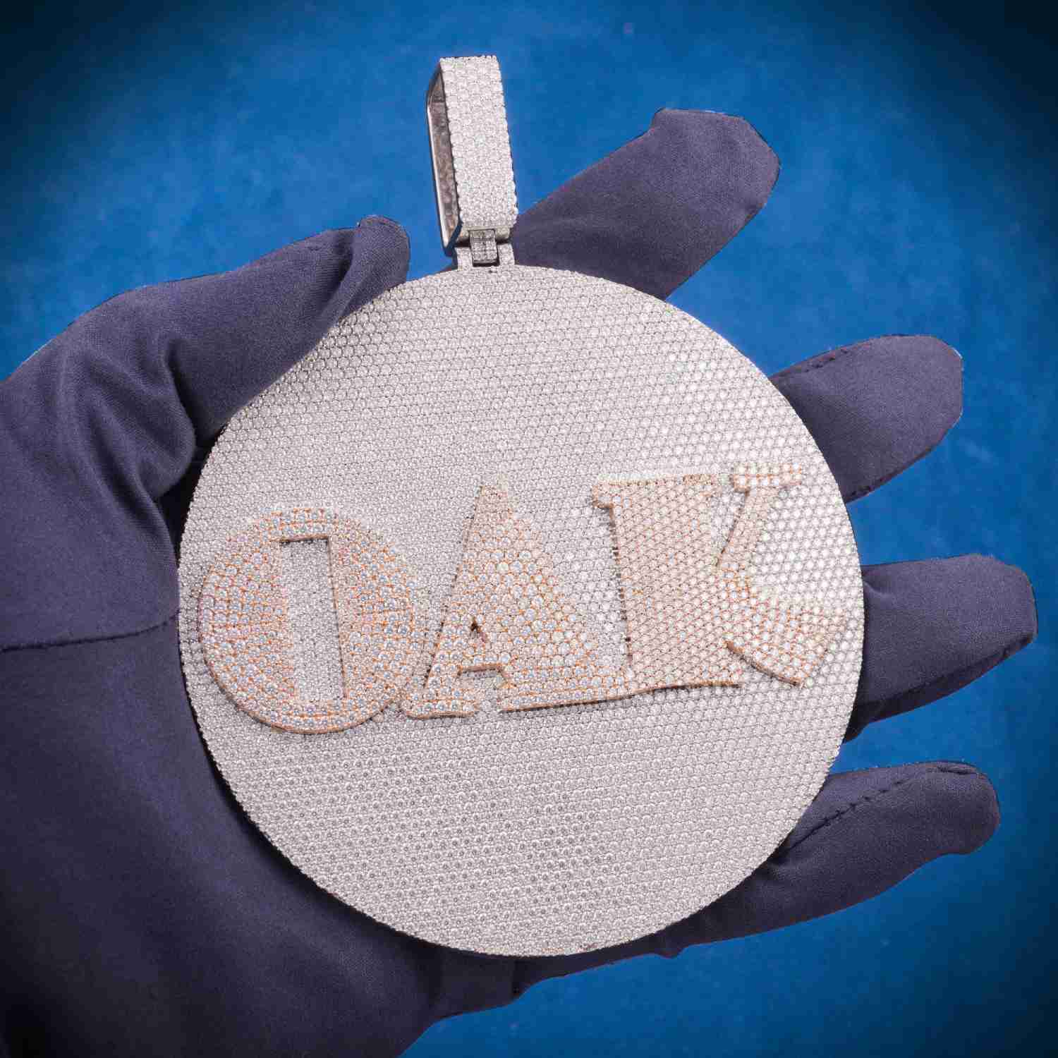 Custom Oak Moissanite Circle Pendant 14K Gold - Image 4