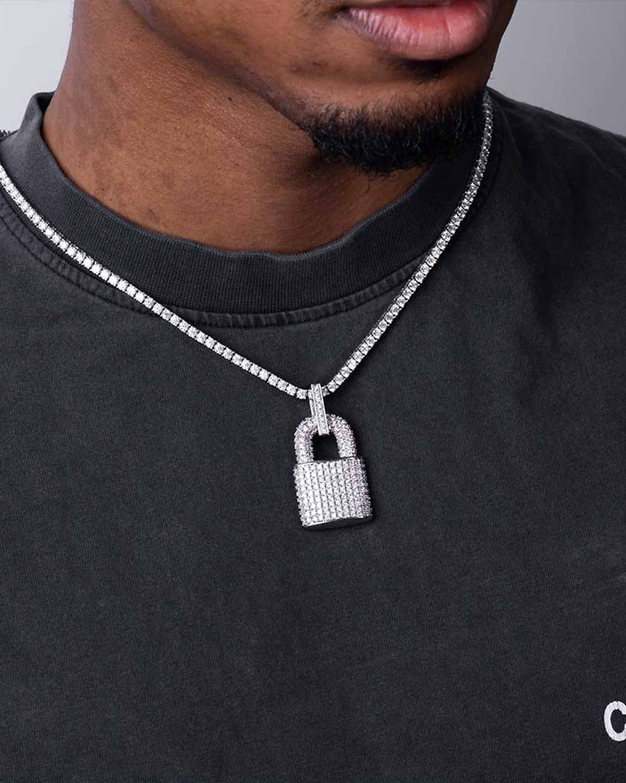Moissanite Padlock Pendant 14K Gold - Image 3
