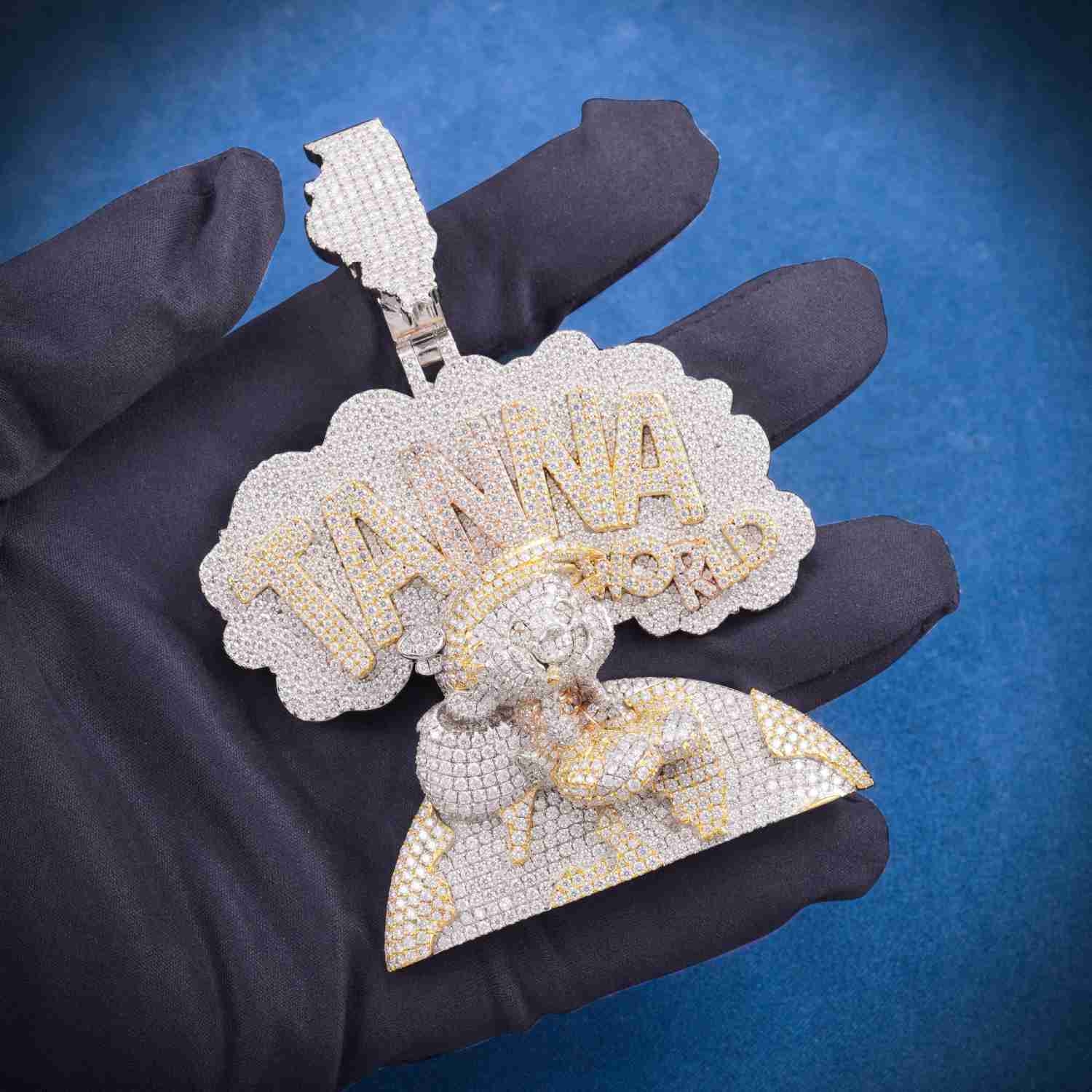 "TANNA WORLD" Custom Moissanite Pendant 14K Gold - Image 4